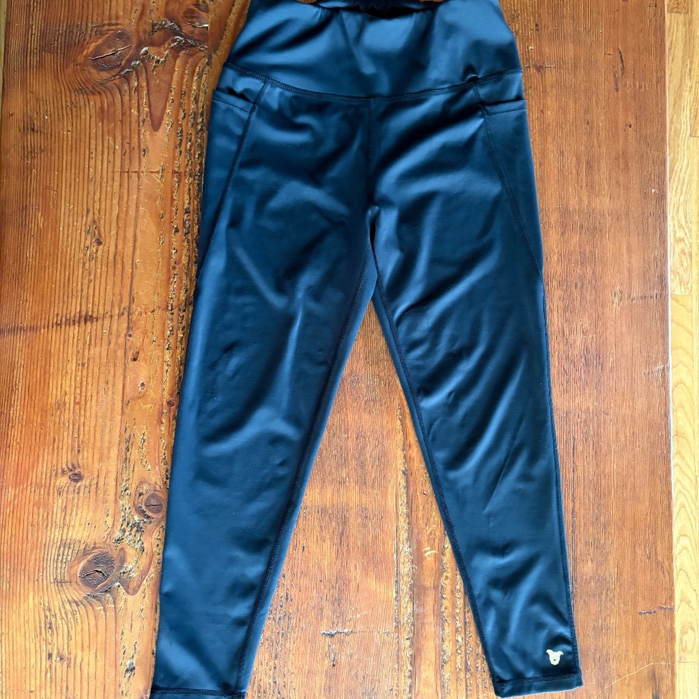 The Gentle Pit "The Pack" Legging in Black For Dog Moms
